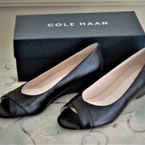 Cole Haan  7B   Black